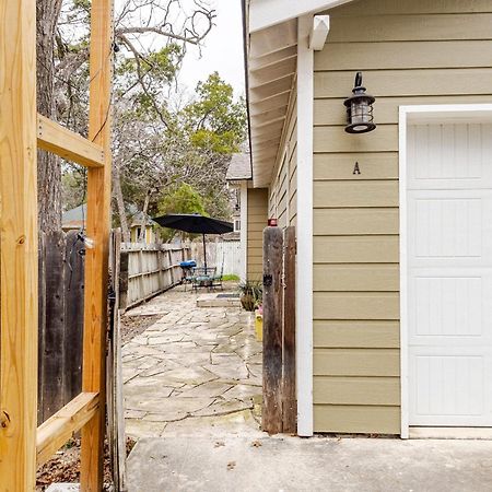 Elm Street Cottage Seguin Exterior photo